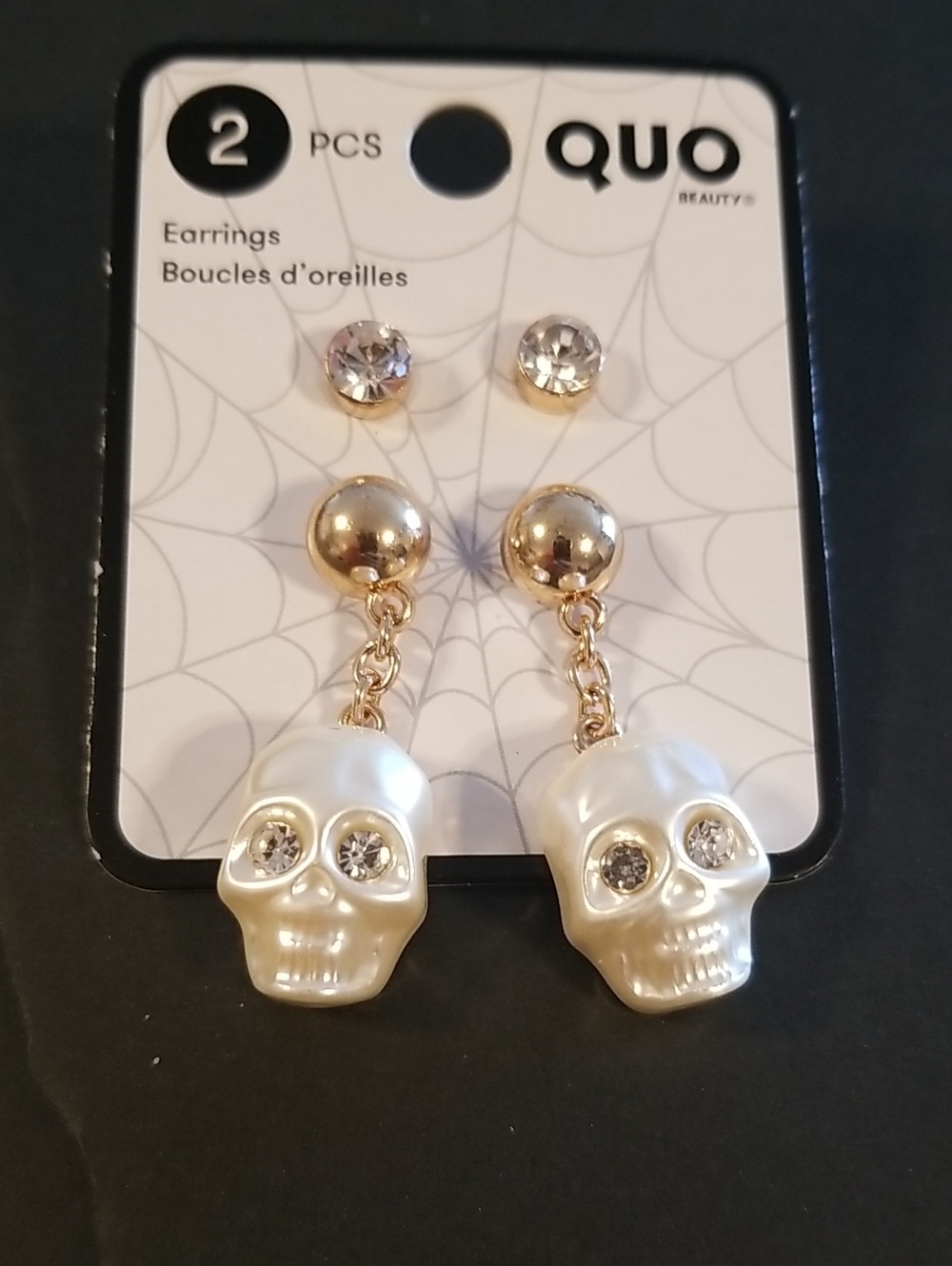 Quo Beauty Halloween Skull Earrings